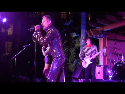 El Vez singing Aztlan at Tiki Oasis 2014