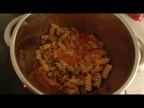 MongoTV_12396 - Del 2 - Mongo Madskole - TOMATSUPPE Med PASTASKRUER