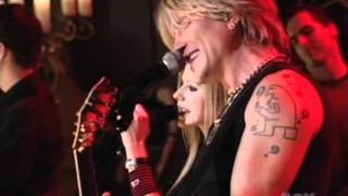 Avril Lavigne + Johnny Rzeznick - Iris - Live @ Fashion Rocks [26.09.2004] [HQ]