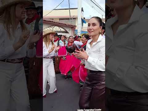 Desfile folklórico Izamba Tungurahua Ecuador #arte #cultura #tradicion