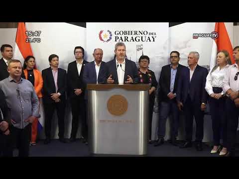 Reunión de Santiago Peña con intendentes de Alto Paraná