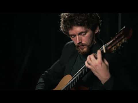 Una Limosna Por el Amor de Dios by Agustín Barrios Mangoré