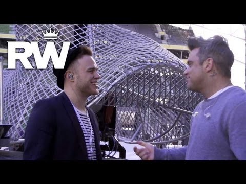 Robbie Williams | 'Kids' Duet With Olly Murs | Take The Crown Stadium Tour 2013 Presented by Samsung