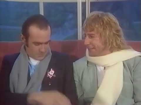 Status Quo's Francis Rossi & Rick Parfitt Christmas Message (Top Pop Videos 84)
