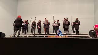 Villancico Es de María sobre Ponte en la Fila (Los Secretos) por el coro del Conservatorio de Ceuta