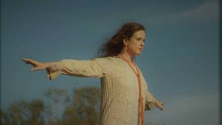 Show Me Heaven  MARIA McKEE  (with lyrics)