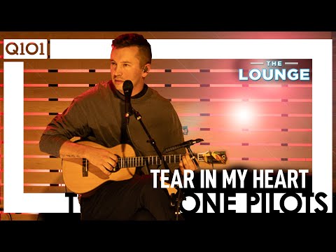 twenty one pilots - Tear In My Heart [Live In The Lounge]