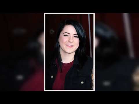 ✅  Lucy Spraggan shows off washboard abs after amazing weight loss
