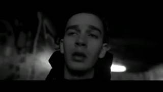 Me - The 1975 (Official Video)