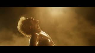 Video zu 'Before The Party's Over' ansehen