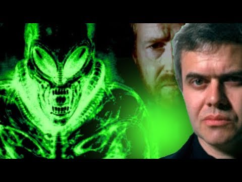 The Original "Alien" Design (That Was Changed at the Last Minute) - Explained