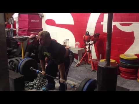 elitefts.com — Mountain Dog Back Day: Pulls off Matt with Chains