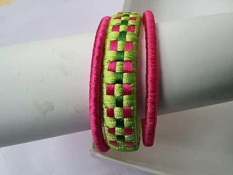 SilkThread ZigzagBangles making with 30 RupeesI 30రూపాయలలో సిల్క్ త్రెడ్  బ్యాంగిల్స్ మేకింగ్by sree Video