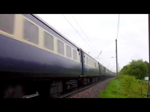 37194 and 37604 1Z42 Bristol to Alnmouth "The Northumbrian Explorer" at York, 18th May 2013