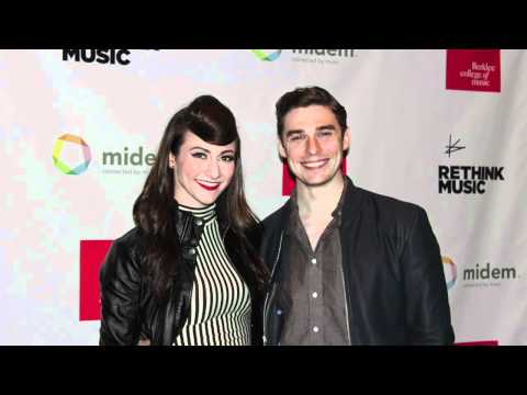 download lagu mp3 mp4 Karmin Blender, download lagu Karmin Blender gratis, unduh video klip Karmin Blender
