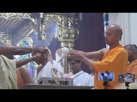 Ghaziabad, ISKCON. Hari Hari bol