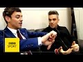 Tom Daley meets Robbie Williams - BBC Sport