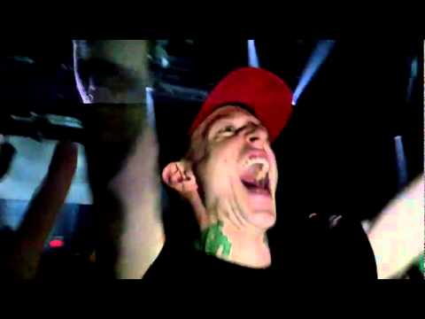 Deadmau5 appears in crowd at Ingrosso Concert!!!