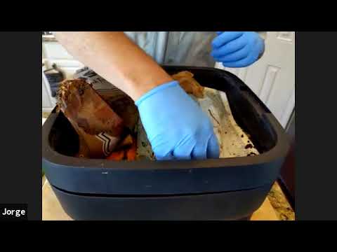 A quick tour of my indoor worm farm