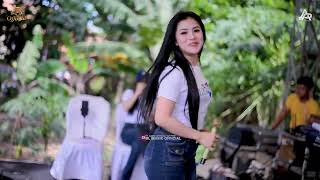 Download lagu DEBUDEBU JALANAN - SYAHLA AYU - BLMUSIK LIVE IN CALINGCING MASJID mp3 Download lagu DEBUDEBU JALANAN - SYAHLA AYU - BLMUSIK LIVE IN CALINGCING MASJID mp3