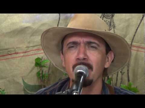 Ronaldo Sabino interpreta CABOCLA TEREZA (Raul Torres - João Pacífico)