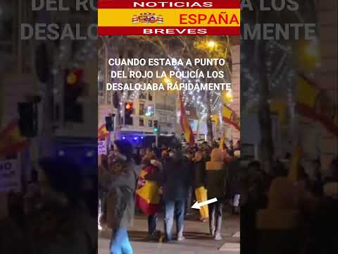 MADRID | 6E | Los manifestantes hoy cruzaban sin cesar por el paso de peatones en FERRAZ | ESPAÑA
