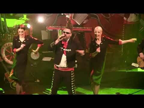 Leningrad Cowboys am 13.03.2014 im Lehartheater Bad Ischl
