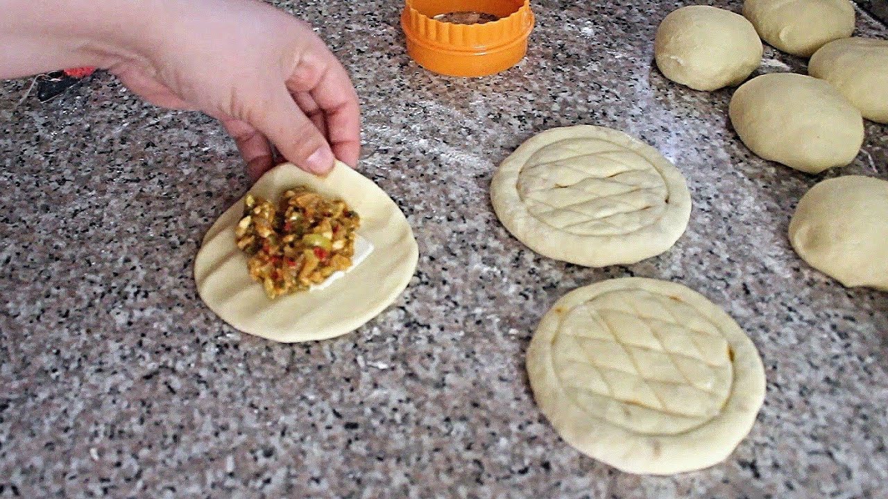 فطائراوخبيزات محشوة للفطور على الطريقة التركية سهلة جدا بعجين هش وخفيف والمذاق ياسلام 👍👍