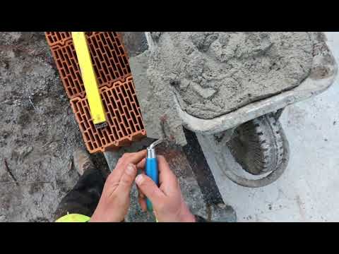 A falazás legfontosabb lépése:  az 1. sor tégla kirakása