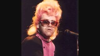 1. Highlander (Elton John - Live in Munich 3/30/1986)