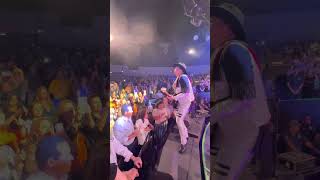 ¡Comenta un &quot;🍫&quot; si ya estás listo para bailar &quot;El Sheriff de Chocolate&quot; en el próximo concierto!