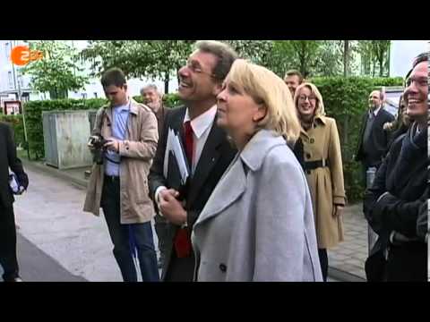 ZDF heute journal: "Toll!" - Der satirische Jahresrückblick - ZDF (13.12.2012)