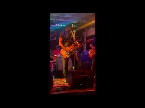 Guitar Slim Jr. live at Maple Leaf Bar in New Orleans: Shake, Rattle and Roll