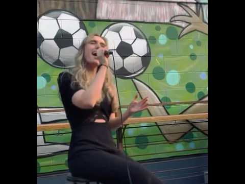 Promotional video thumbnail 1 for Lindsay Boven