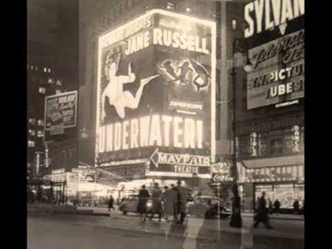 Great Depression Music: Roger Wolfe Kahn Orchestra - It Don't Mean A Thing, 1932
