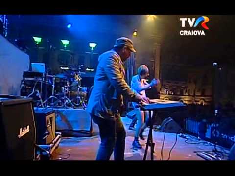 Bladi & Dr Mako - Fly Around me la "Zilele Craiovei" 2012