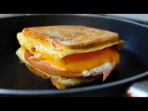 FRÜHSTÜCK MIT EI-SANDWICH!!! Knuspriger Ei-Toast in einer Pfanne!!