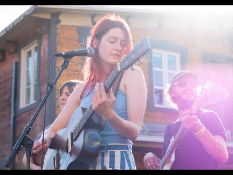 Adieu de Lou-Adriane Cassidy au Festif avec neuf voix grandioses