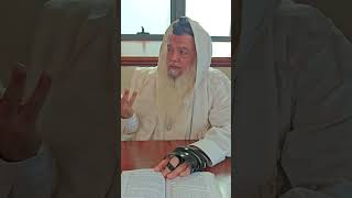 שער הביטחון | סבב שני - פרק 112 (הרב יגאל כהן) - התמונה מוצגת ישירות מתוך אתר האינטרנט יוטיוב. זכויות היוצרים בתמונה שייכות ליוצרה. קישור קרדיט למקור התוכן נמצא בתוך דף הסרטון