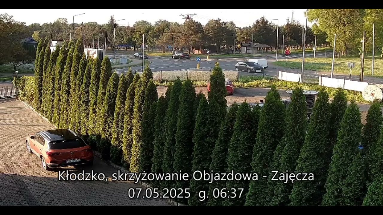 Zderzenie na skrzyżowaniu ul. Objazdowej i Zajęczej w Kłodzku [Wideo]