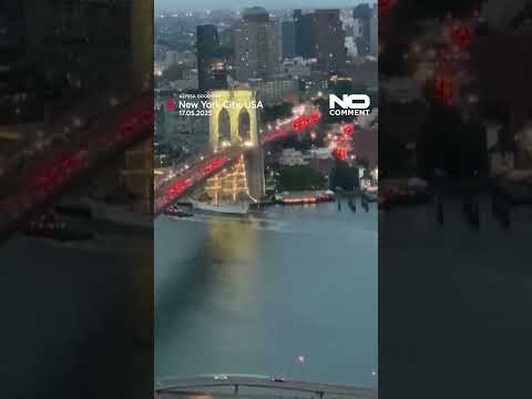 Moments the Mexican navy ship struck the Brooklyn Bridge