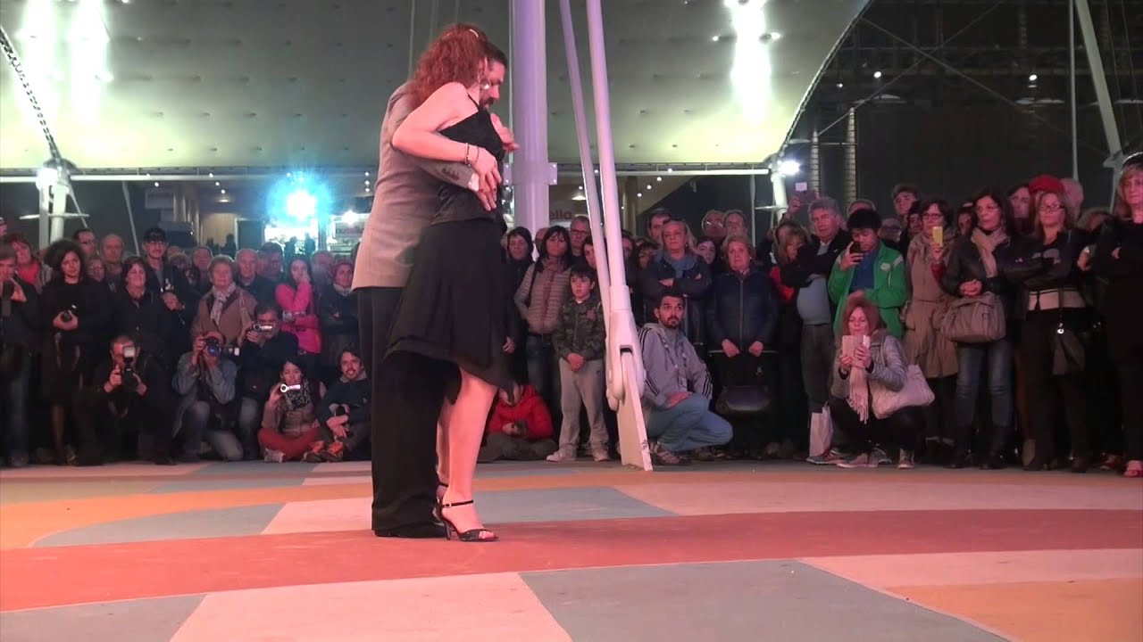 STREET TANGO ® MILONGA EXPO 2015 - ESIBIZIONE ALEJANDRO ANGELICA Y ORNELLA SOLAR