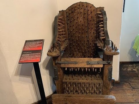 DRACULA'S TORTURE MUSEUM IN BRAN CASTLE/TRANSILVANIA ROMANIA