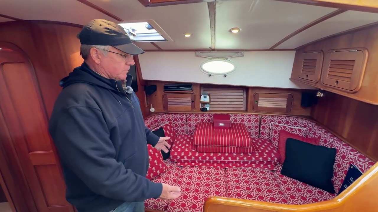 2006 Hinckley Talaria 44 Motor Yacht 