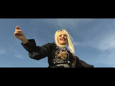 Dochia Banda & Marius Roman  - Nou -  Barbace nu fi cu fras   4K