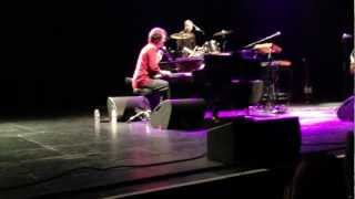 Ben Folds Five Wiltern Goofy Improv, Rock This B**** in L.A., Tonight the Bottle Let Me Down