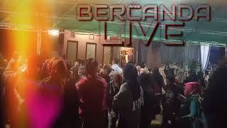Download lagu lagu terbaru Wakatobi Bercanda Live lia mp3