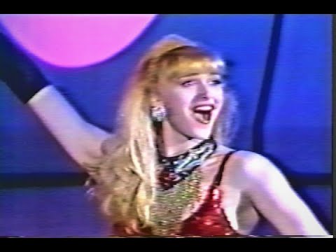 Show de Calouros Transformistas SBT 1992 Suzane dublando Raffaella Carrá✔