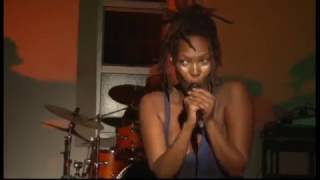 Yakhalinkomo -  Masello Motana