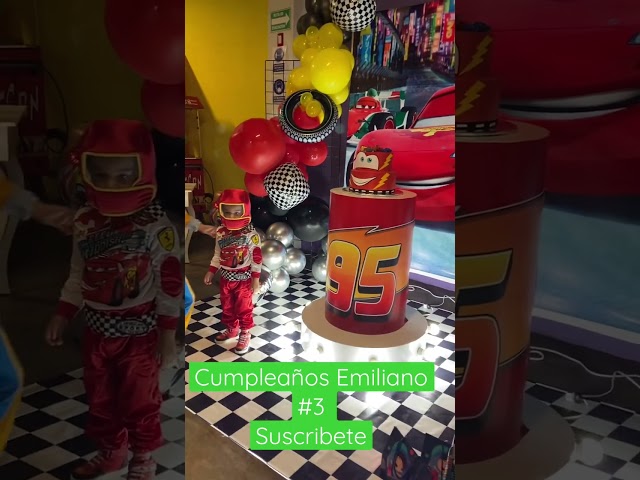 Vídeo relacionado con Coches de Carreras Feliz Cumpleaños Bandera,Camión Monstruo Decoraciones para Fiesta de Cumpleaños Banderines Feliz Cumpleaños Happy Birthday Banner para Niños Fiestas Suministros